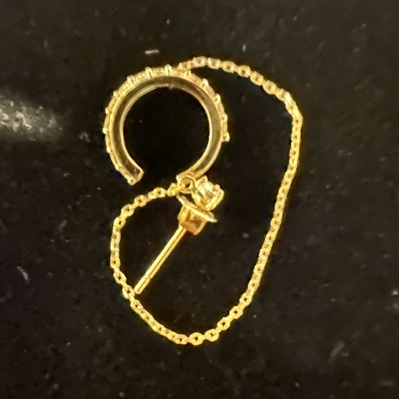✨ Elegant 14kt Gold Chain Earring ✨ - Picture 2 of 2
